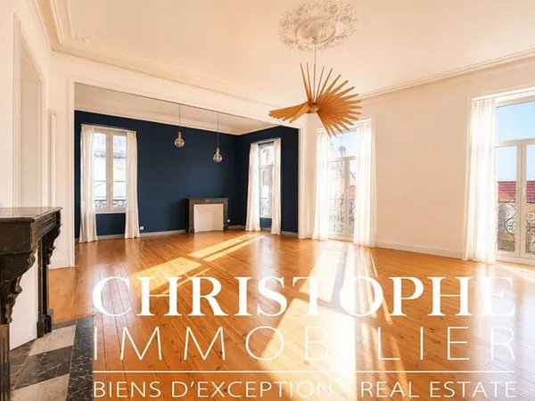 Appartement 5 pièces 130 m²