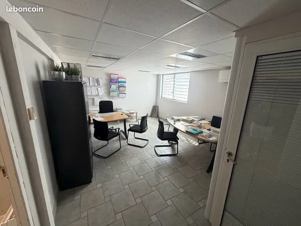 Bureau à louer