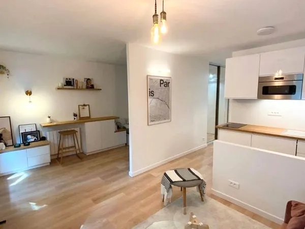 Belleville - T1 bis meublé de 30 m² avec balcon et cave