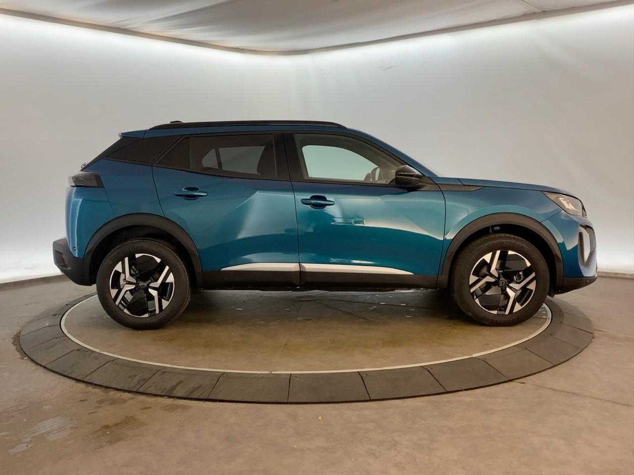 Peugeot 2008 hybrid 145 ch e-dcs6 allure — photo 4