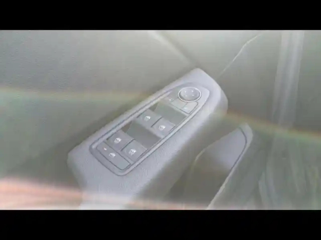 Renault Clio 1.0 tce 90ch evolution - 24 — photo 7