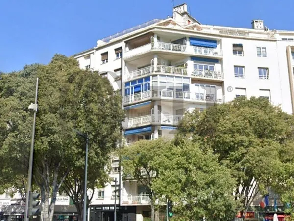 Bureau 125 m²