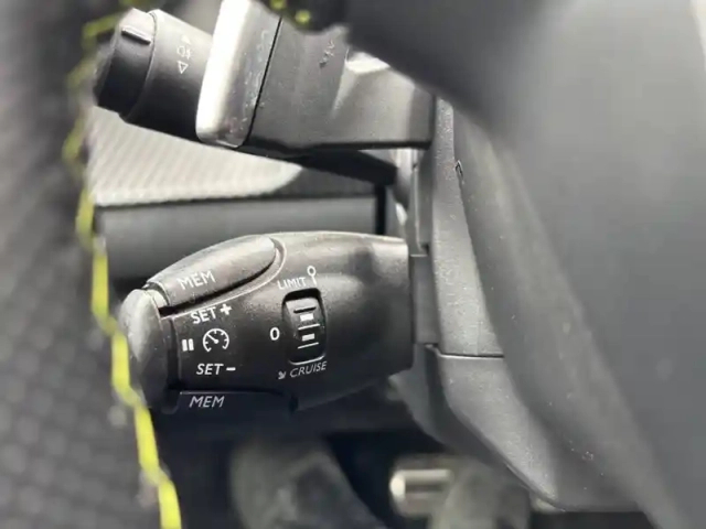 Peugeot 208 puretech 130 s&amp;s eat8 — photo 19