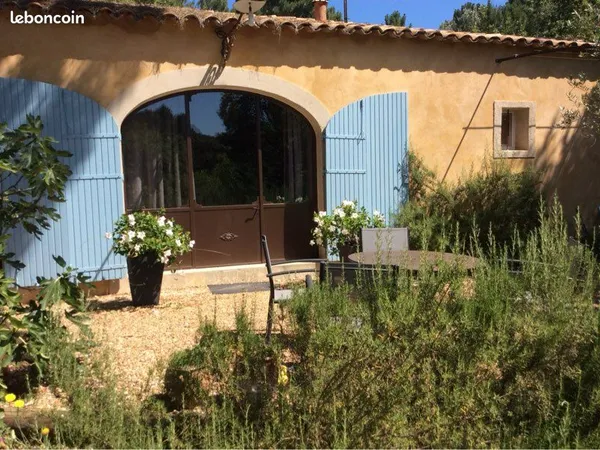Loue meublé à Roussillon en campagne