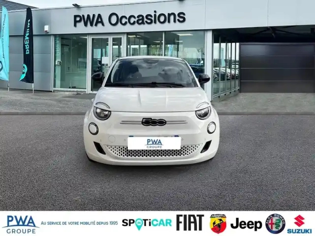 Fiat 500 e 118ch (red) my25 — photo 2