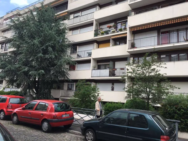 Studio 1 pièce 13 m²