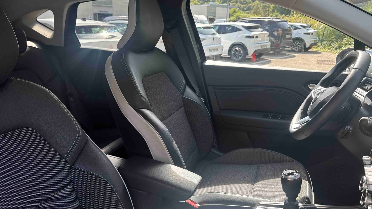 Renault Captur TCe 90 — photo 24