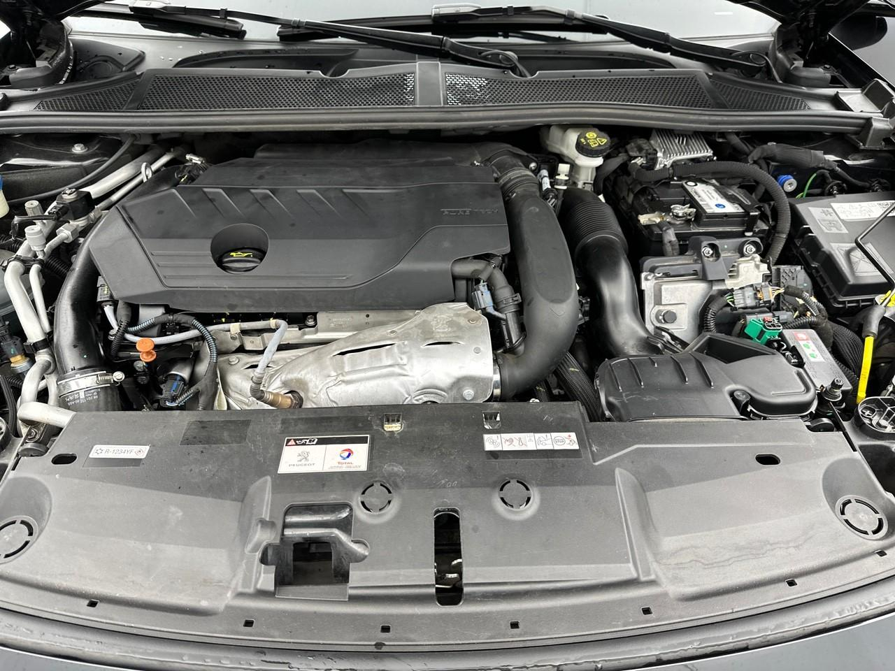 Peugeot 308 phev 180 e-eat8 allure pack — photo 13
