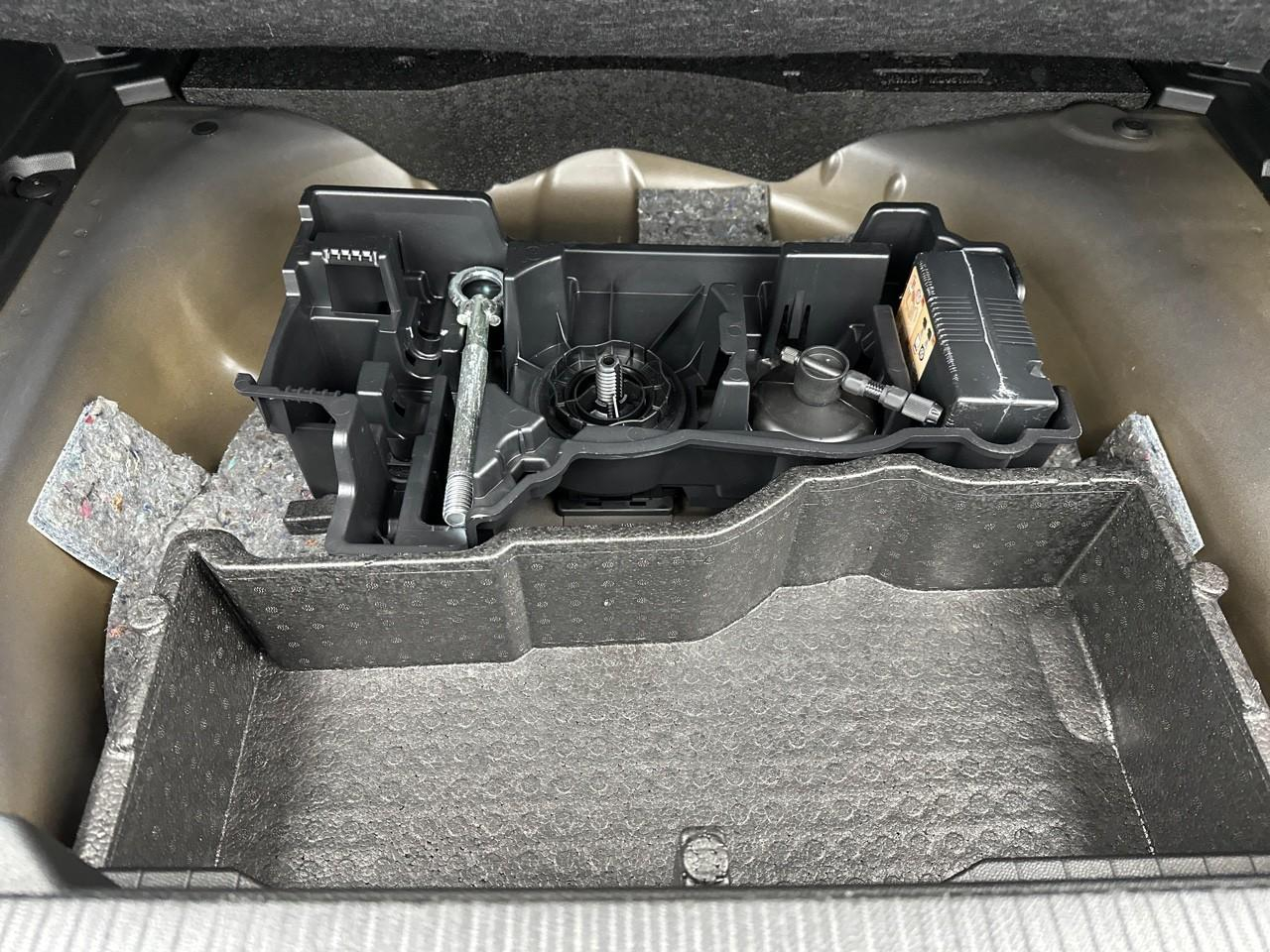 Peugeot 2008 puretech 130 s&s bvm6 gt — photo 39