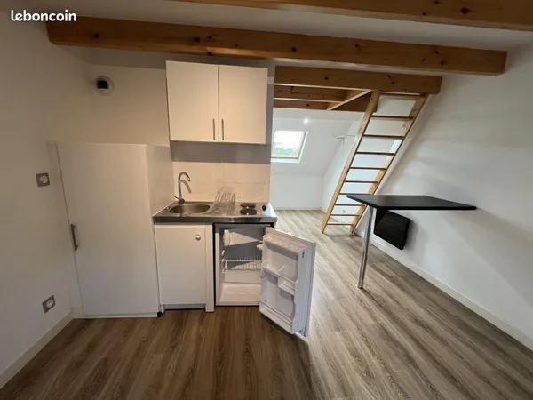 Studio 1 pièce 14 m²