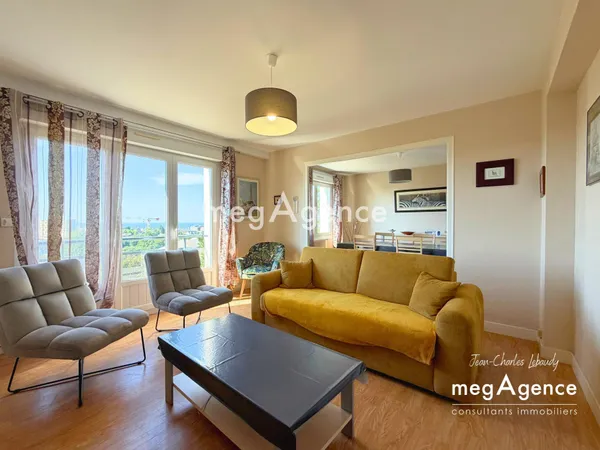 Appartement 5 pièce vue mer - Centre Ville