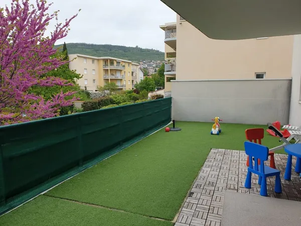 T4 - Terrasse cave et garage - Quartier la Glacière