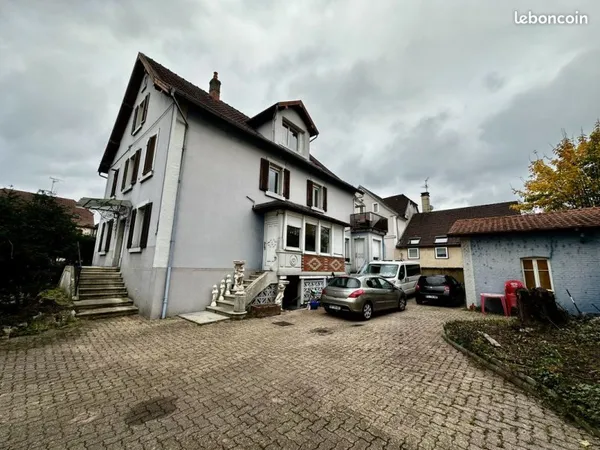Immeuble 13 pièces 240 m²