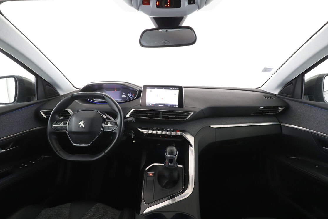 Peugeot 3008 1.2 PureTech Allure — photo 11