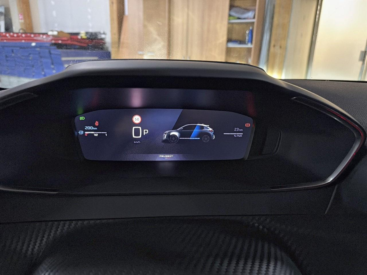 Peugeot 208 hybrid 110 e-dcs6 allure — photo 12
