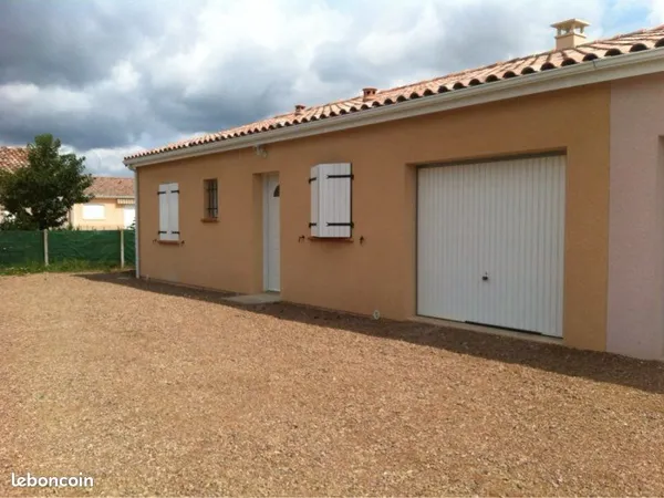 Maison mitoyenne 100 m² avec jardin de 600 m² - 3 chambres - 750 /mois