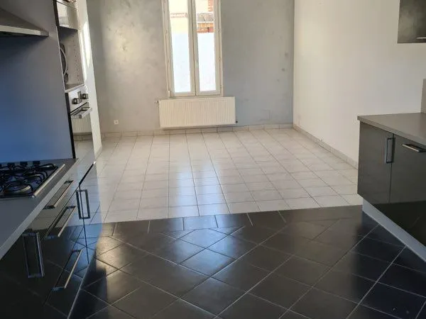 Appartement 3 pièces 60m2 Rdc