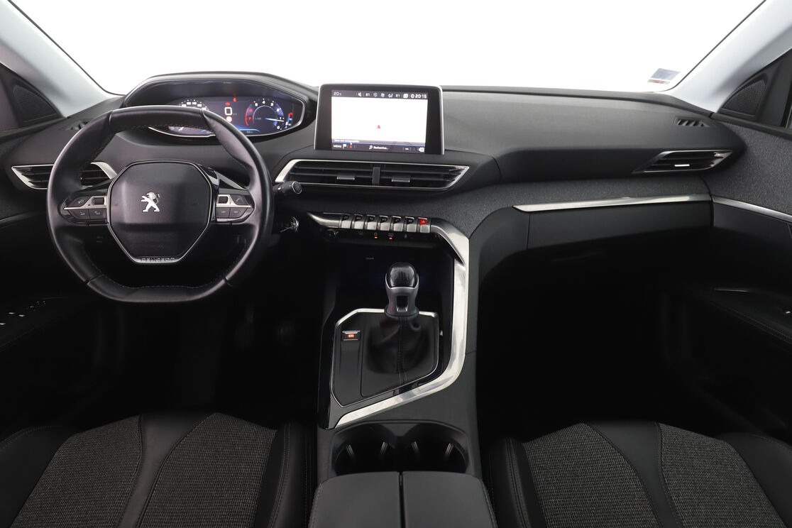 Peugeot 3008 1.2 PureTech Allure — photo 11
