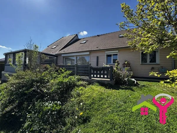 Pavillon semi plain-pied 4 chambres avec sous-sol complet