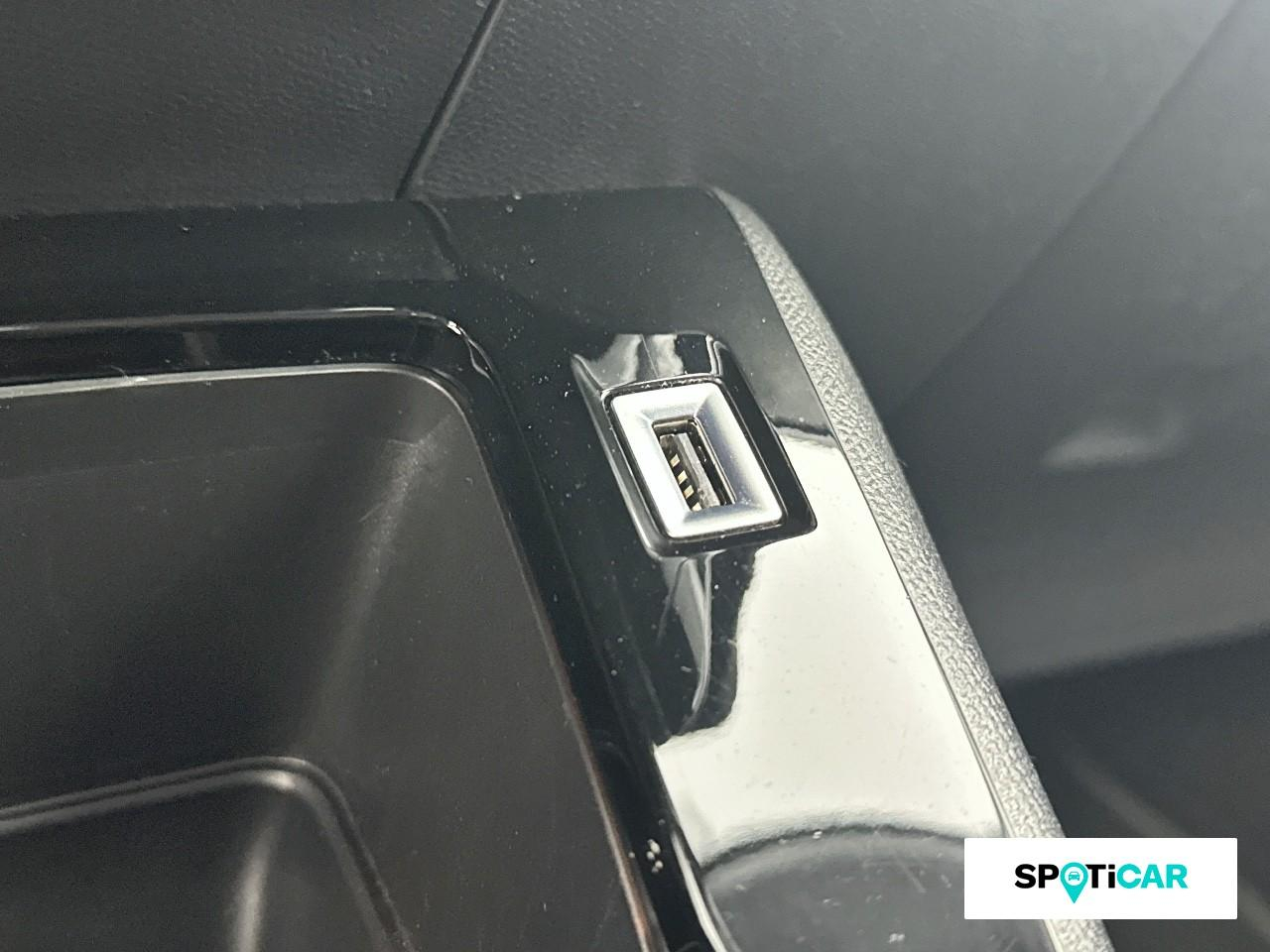 Peugeot 208 1.2 puretech 100ch s&s style 118g — photo 19