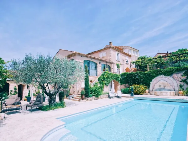 Vends bastide de 356m², 3 chambres+dépendance proche Vaison-la-Romaine