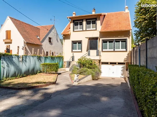 Maison familiale avec garage et grand jardin - 129 m² - SAINT MICHEL SUR ORGE