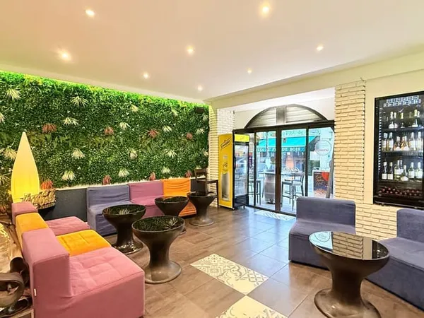 Fonds de commerce 180 m²