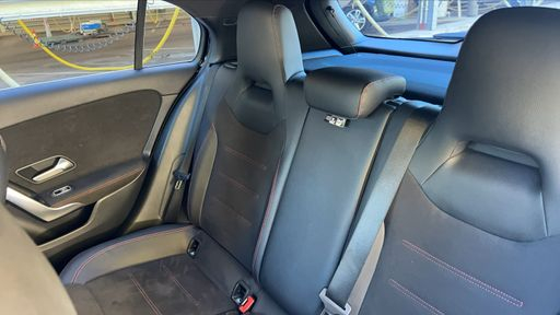 Mercedes Classe A 200 163 7G-DCT - AMG Line – 2018 – 98210 km – Essence – Boîte Automatique — photo 17