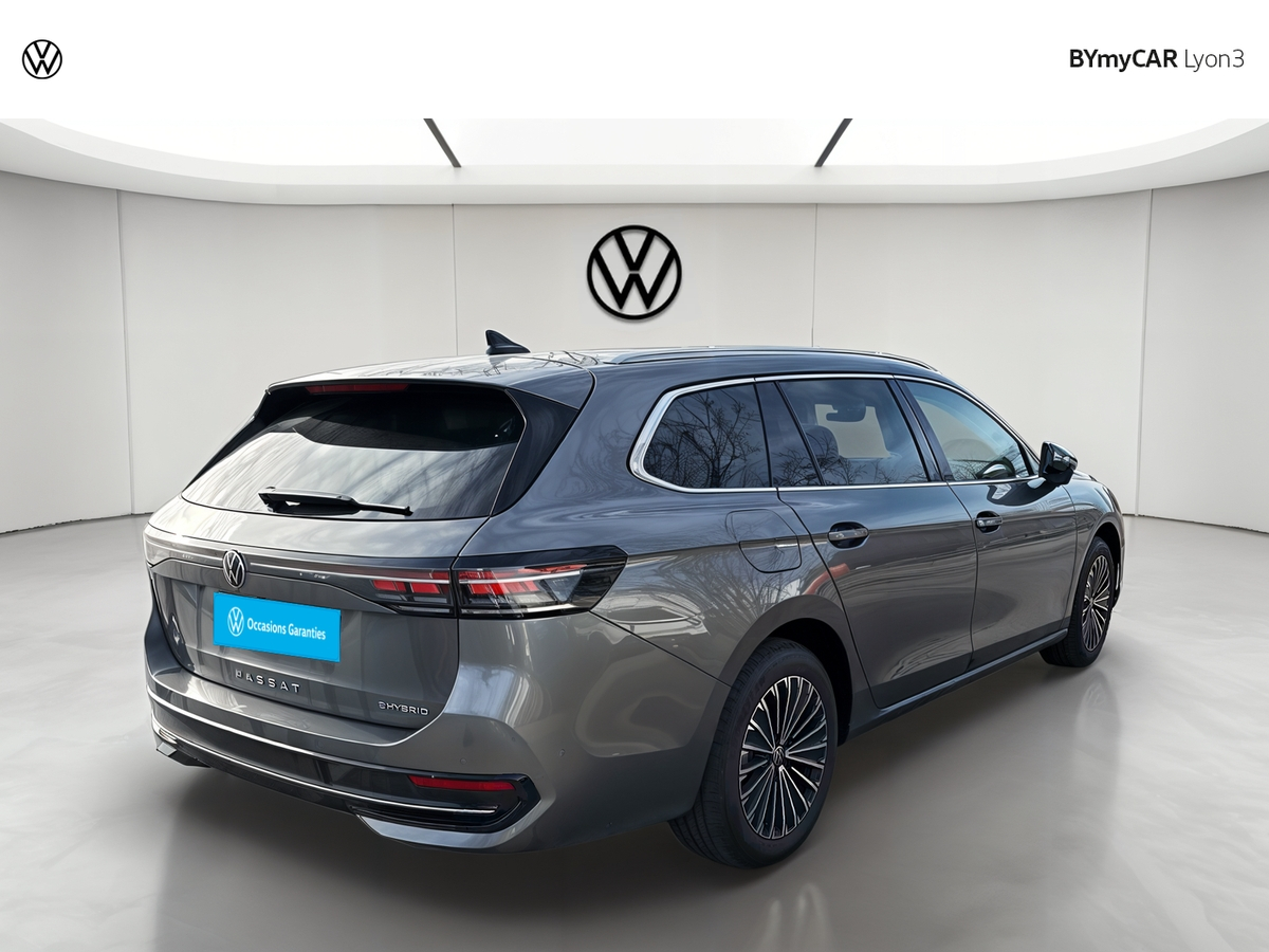 Volkswagen Passat 1.5 eHybrid 204 DSG6 — photo 5