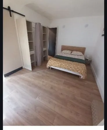 Loue maison de ville