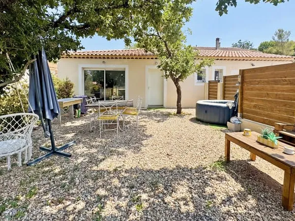 Maison individuelle récente 3 pièces de 72m2 avec garage et