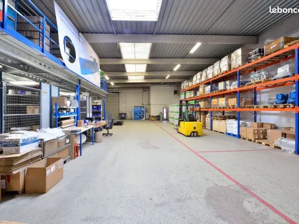 Local 474 m² Herblay