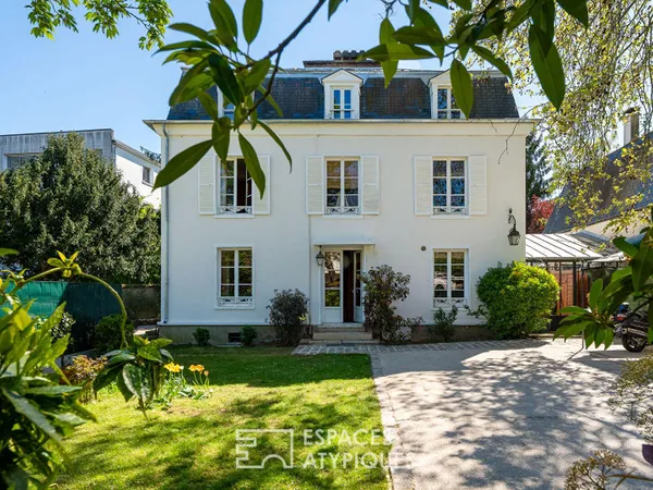 Maison de maître et son jardin arboré à deux pas du parc de Sceaux