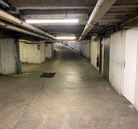 Parking 12 m²