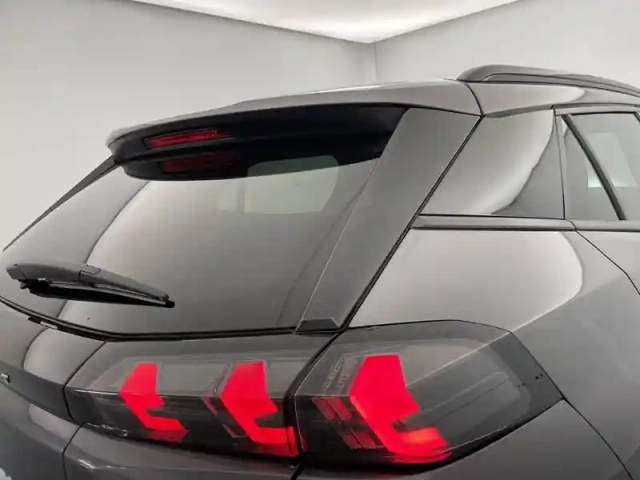 Peugeot 2008 puretech 130 s&amp;s eat8 — photo 26
