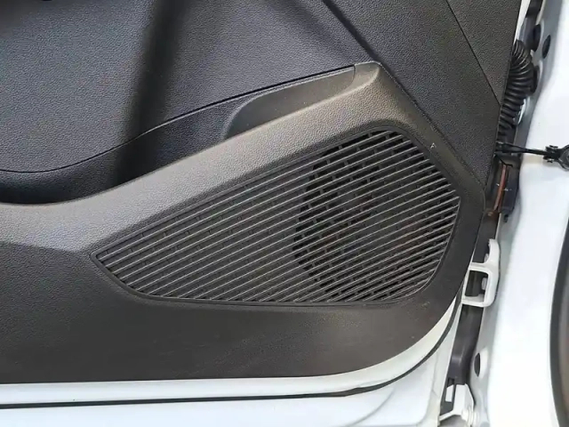 Renault Clio blue dci 85 — photo 35