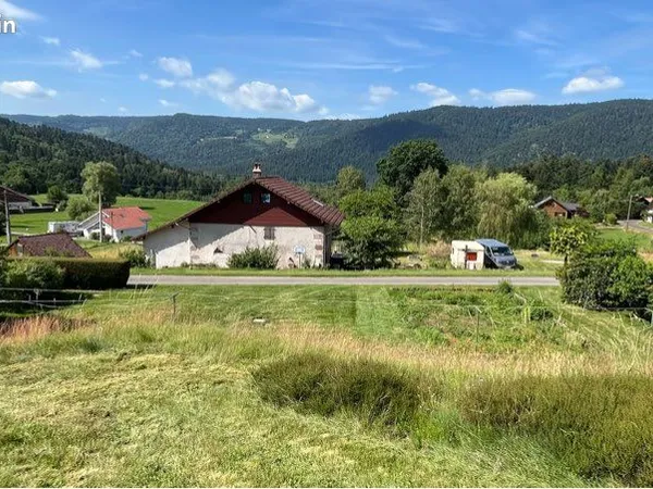 Terrain vue montagnes