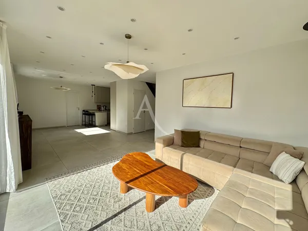Maison de type 6 pièces 2024