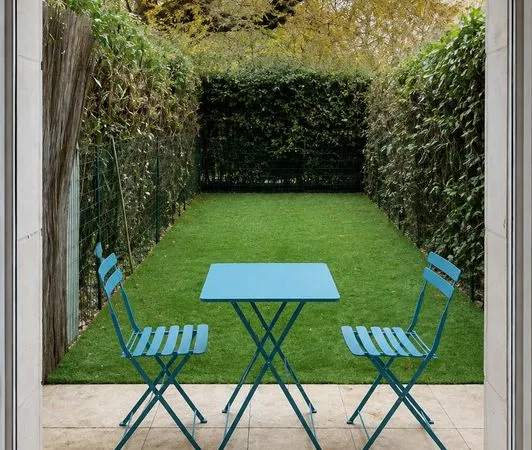 Studio meublé et grand jardin