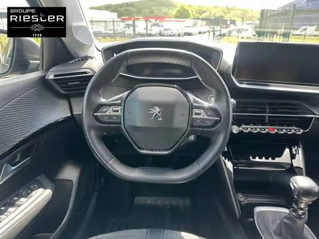 Peugeot 208 puretech 100 s&amp;s bvm6 — photo 9