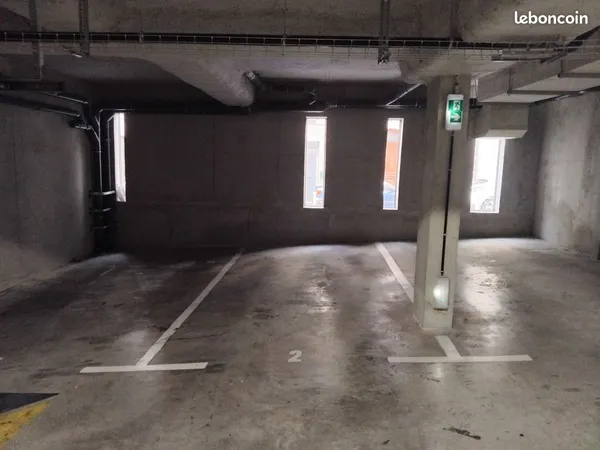 Loue place de parking couverte,sécurisée