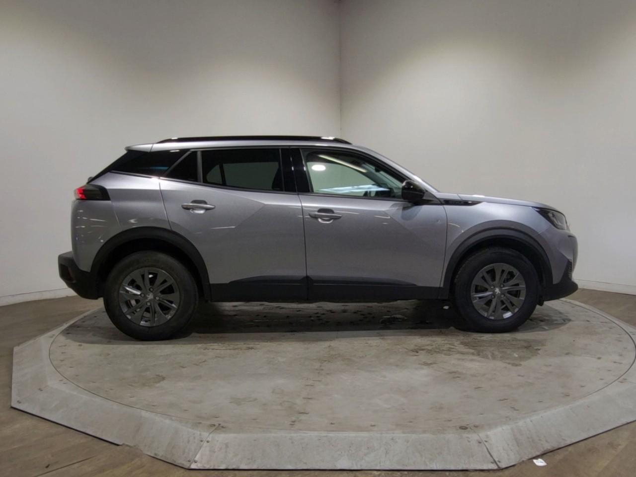 Peugeot 2008 puretech 130 s&s eat8 active — photo 6