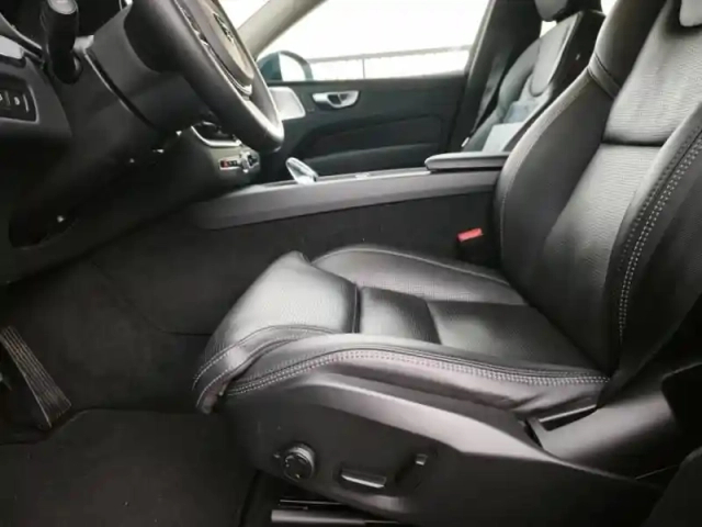 Volvo Xc60 t6 hybride rechargeable 253 + 145ch ultra style chrome geartronic 8 awd — photo 4