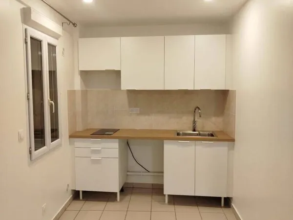 Studio 1 pièce 27 m²