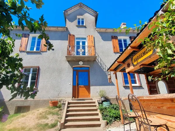 Propriété 8 pièces 247 m²