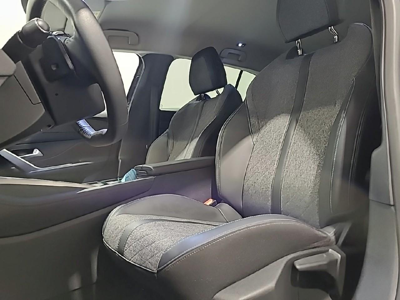 Peugeot 408 puretech 130 ch s&s eat8 allure pack — photo 10