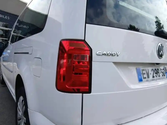Volkswagen Caddy maxi 2.0 tdi 102 tpmr — photo 17