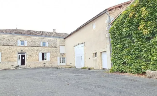 Maison en pierre 7 pièces 207 m²