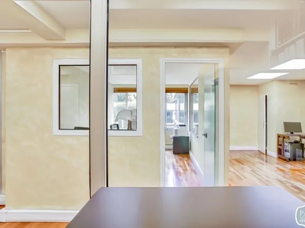Vends - Bureaux 115m² - Garches - Quartier Gare/Mairie