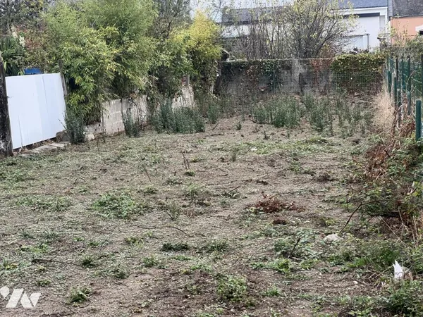 Terrain 326 m²